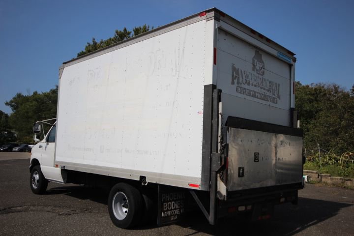Used 1998 Ford E-350 and Econoline 350 image 3