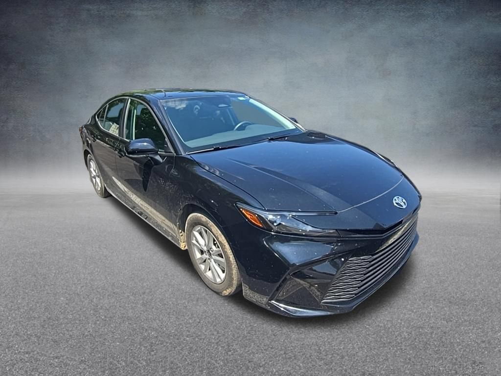 Used 2025 Toyota Camry LE FWD image 8
