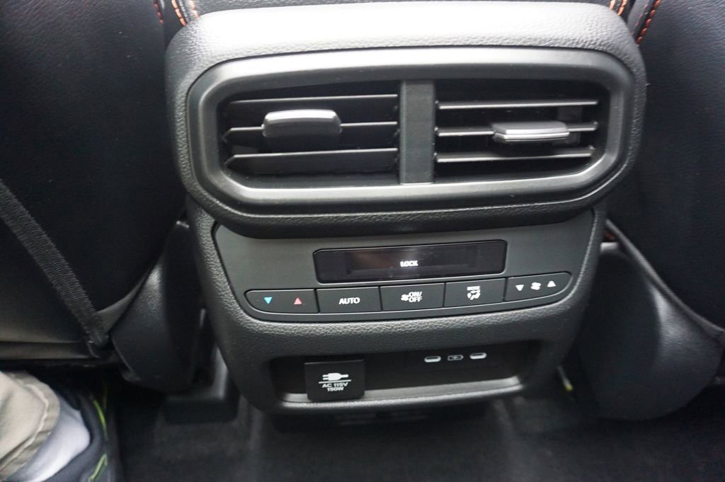 Used 2024 Honda Pilot TrailSport image 17