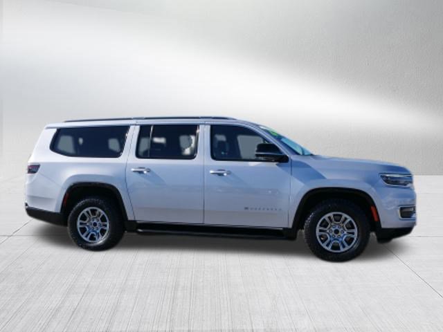 Used 2024 Jeep Wagoneer L Base image 2