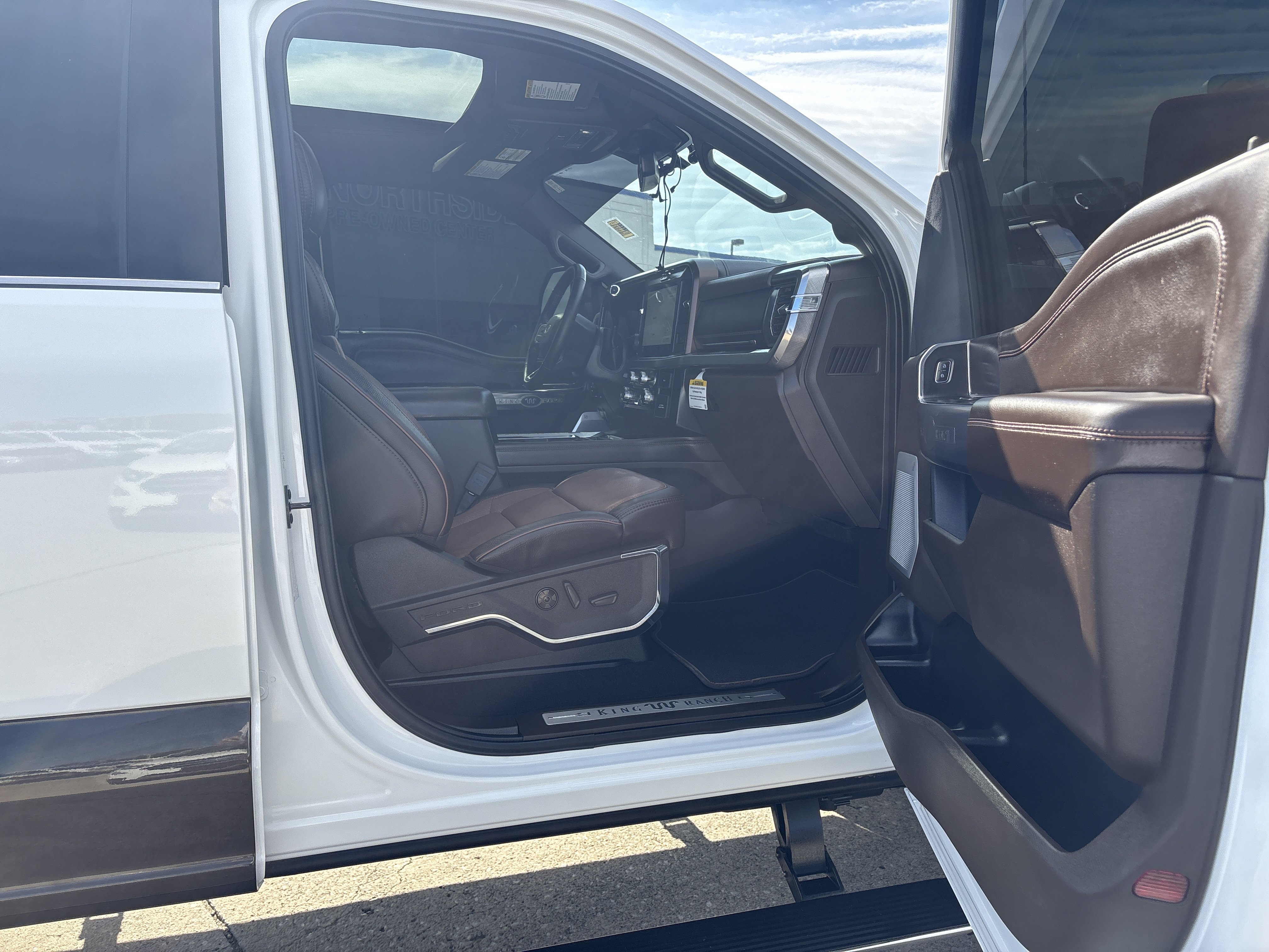 Used 2025 Ford F250 King Ranch w/ FX4 Off-Road Package AWD/4WD image 9