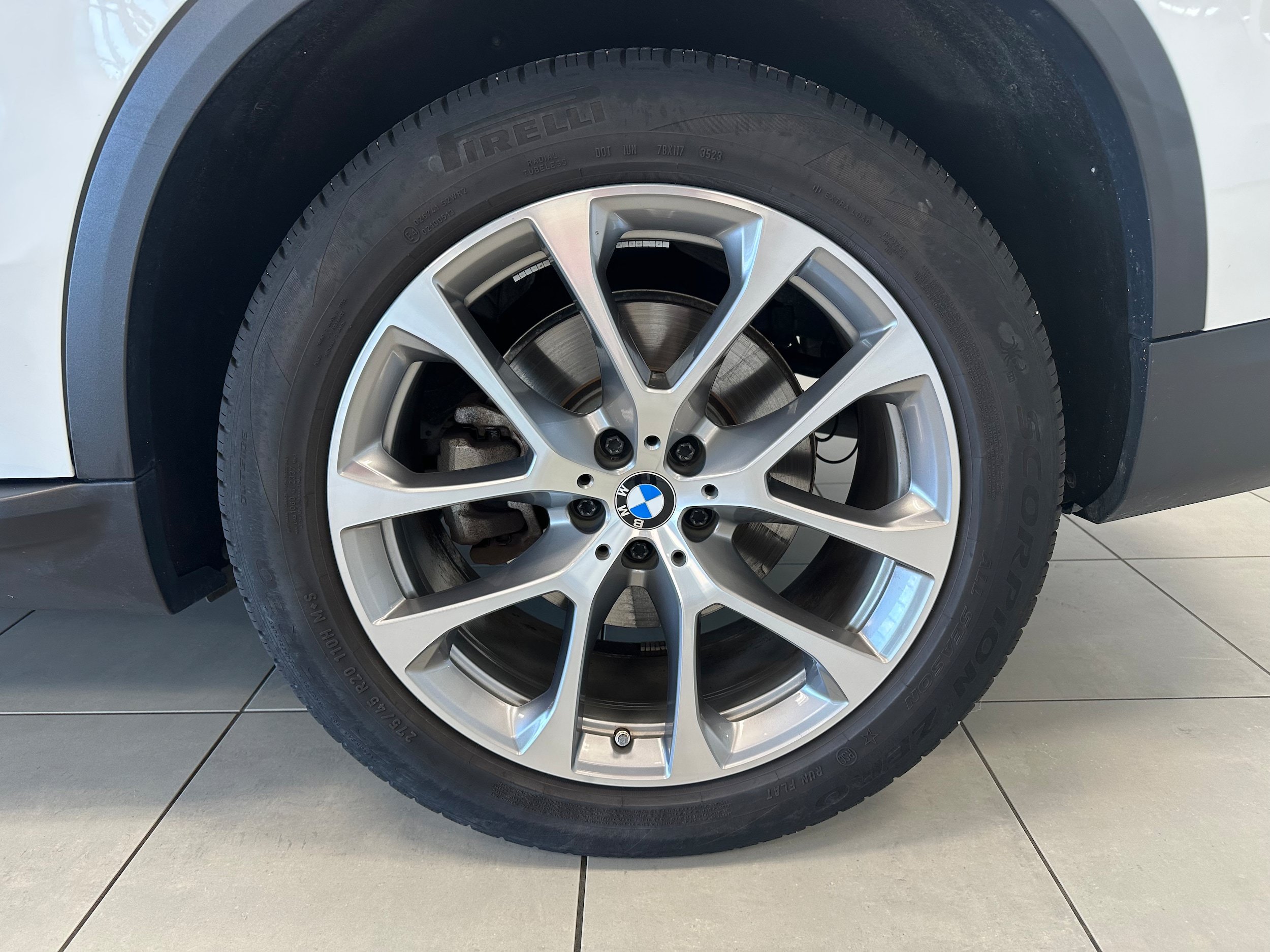 Used 2024 BMW X5 xDrive40i w/ Premium Package AWD/4WD image 8