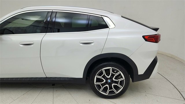 Used 2025 BMW X2 xDrive28i image 11