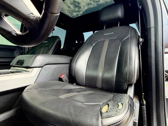Used 2016 Ford F150 Platinum w/ Equipment Group 701A Luxury AWD/4WD image 7