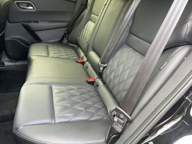 Used 2026 Nissan Rogue Platinum w/ Platinum Premium Package AWD/4WD image 16