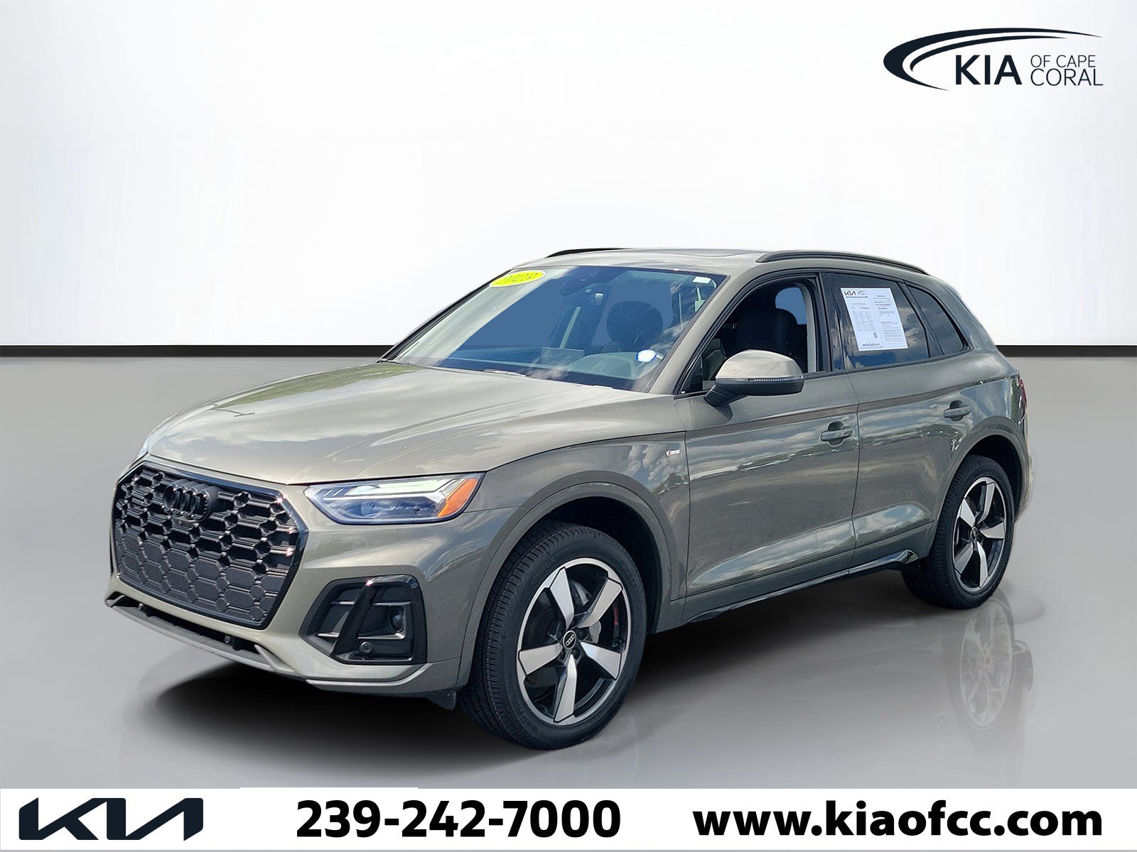 Used 2023 Audi Q5 2.0T Premium Plus w/ Premium Plus Package AWD/4WD image 3