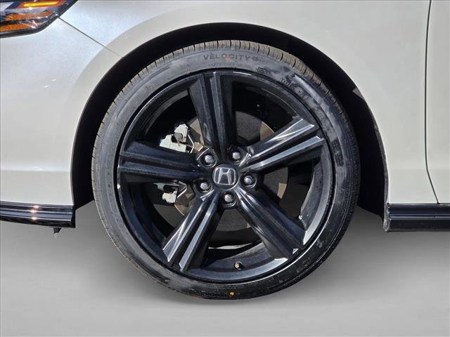Used 2023 Honda Accord Sport image 24