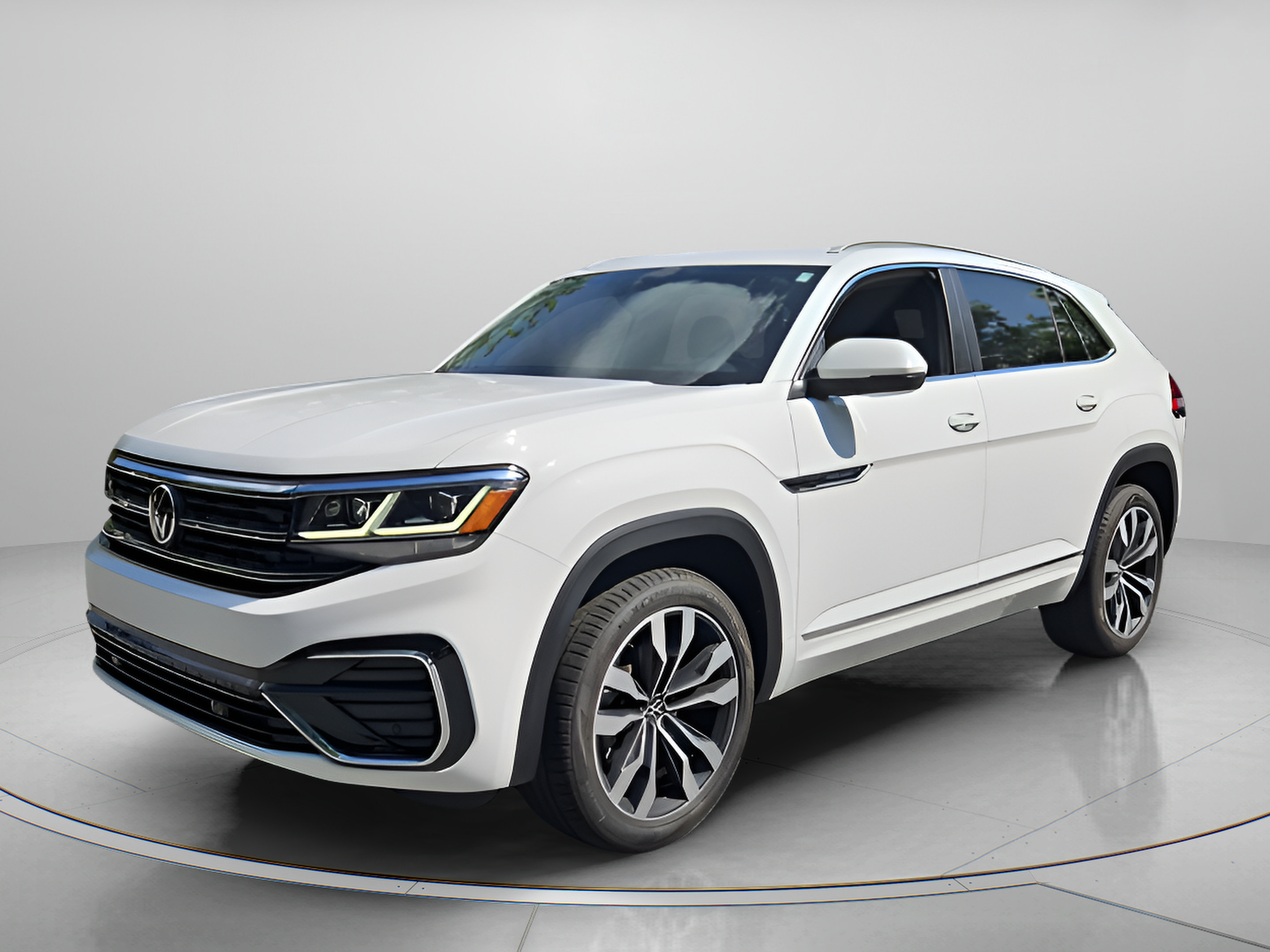 Certified 2021 Volkswagen Atlas Cross Sport SEL R-Line FWD image 1