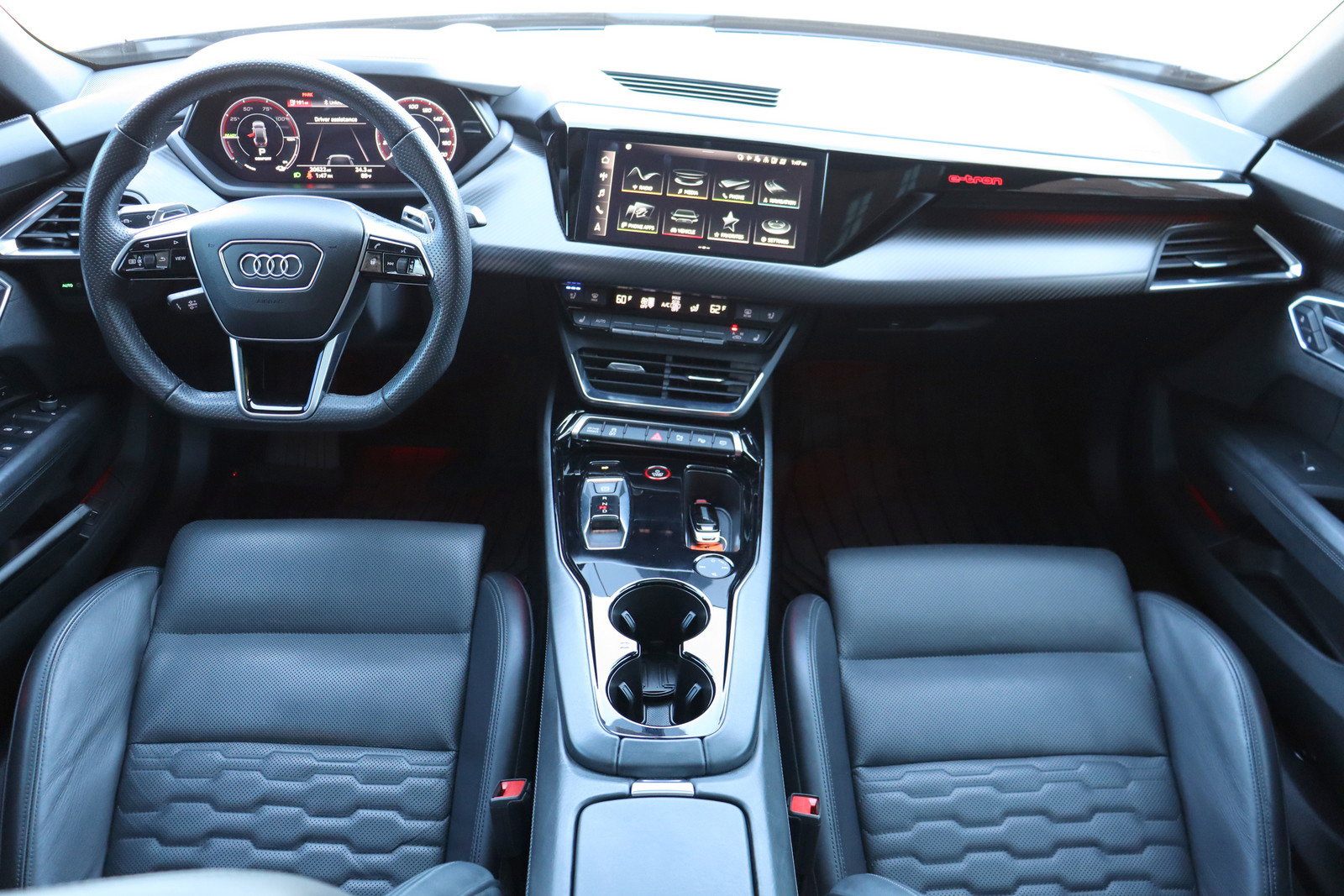 Used 2022 Audi e-tron GT Prestige w/ Prestige Package image 9