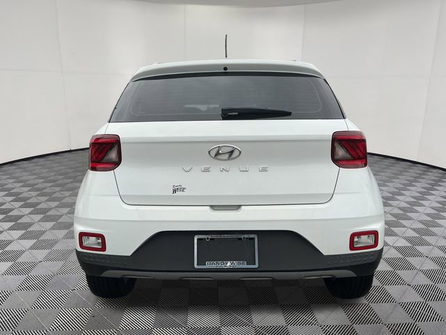 Certified 2024 Hyundai Venue SEL FWD image 6