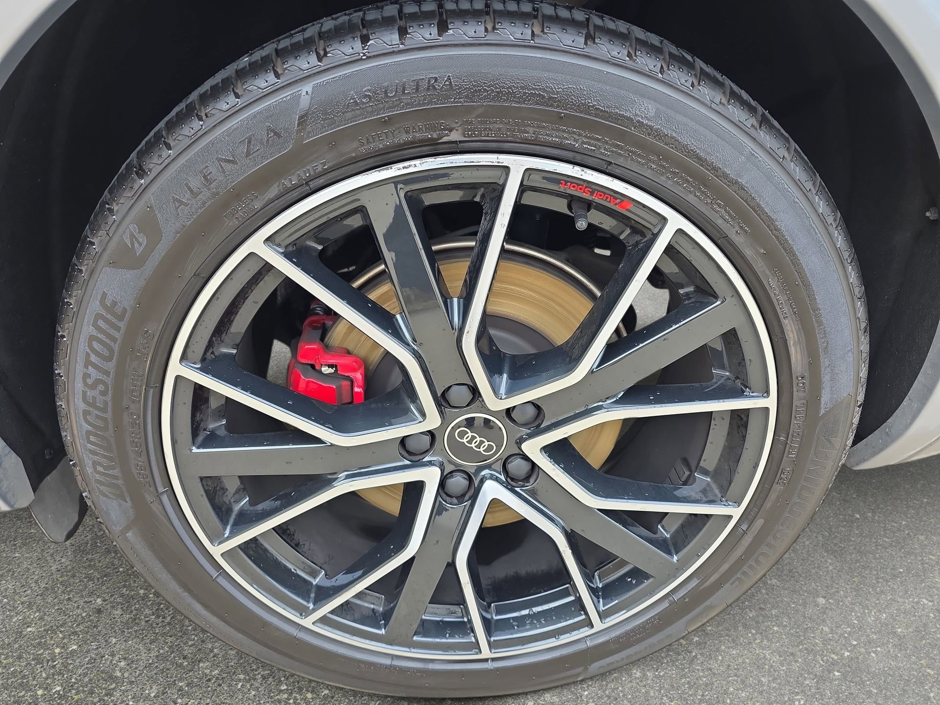 Used 2023 Audi SQ5 Prestige AWD/4WD image 32