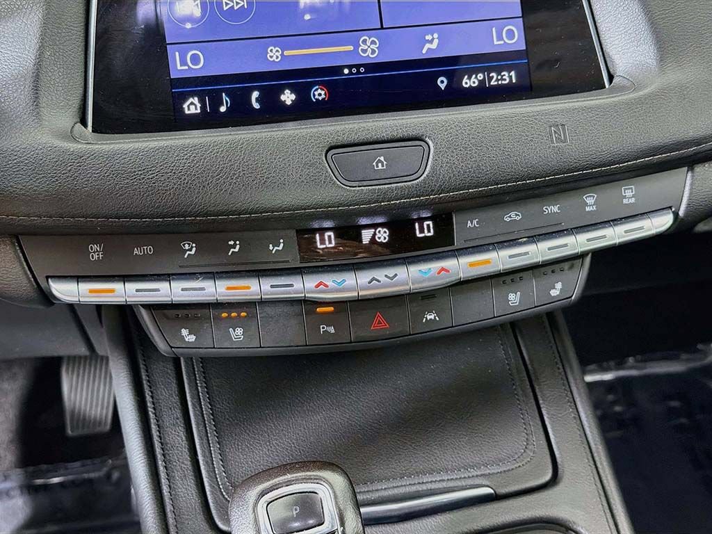 Used 2019 Cadillac XT4 Premium Luxury FWD image 36