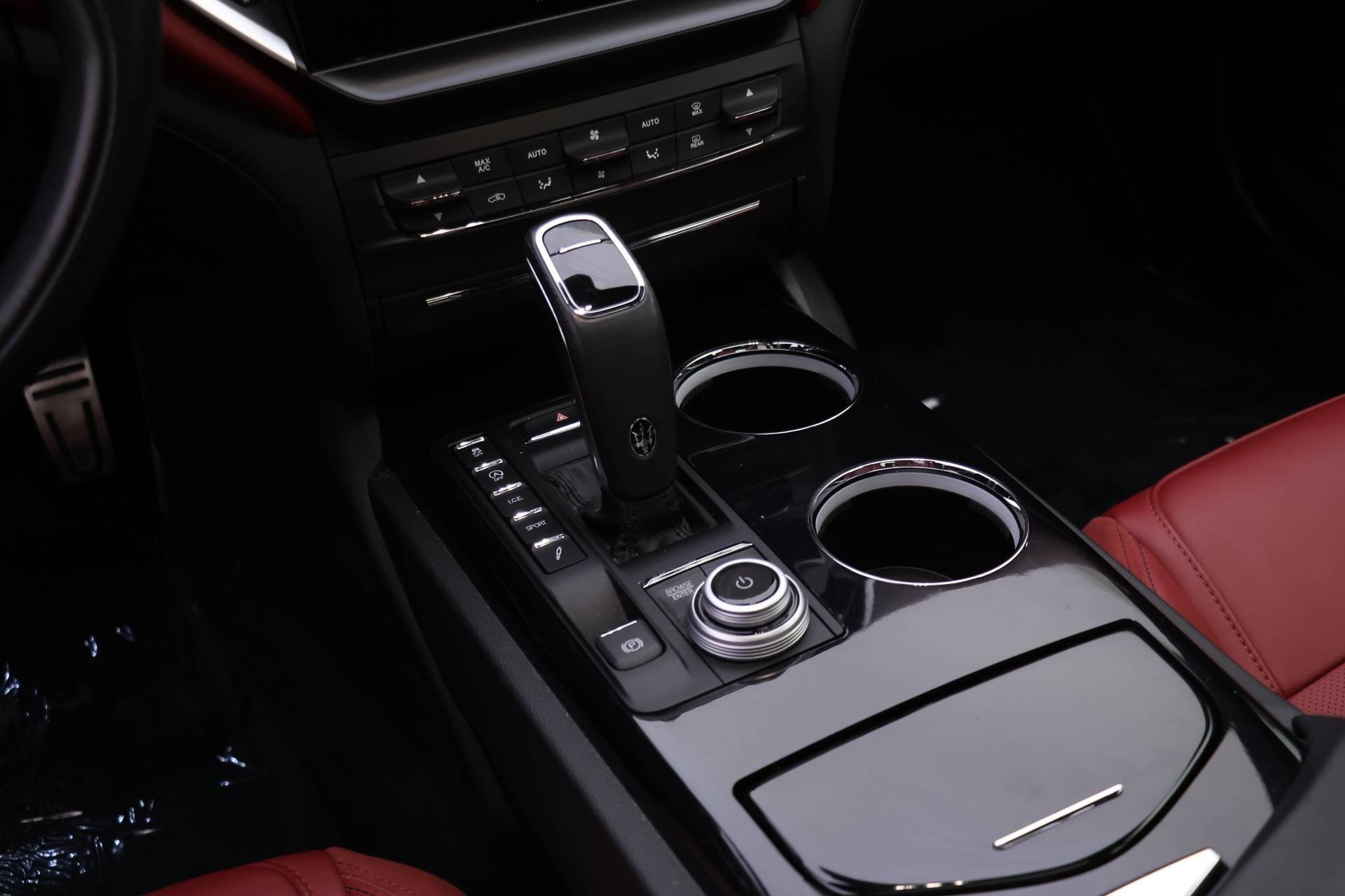 Used 2022 Maserati Ghibli Modena Q4 image 16