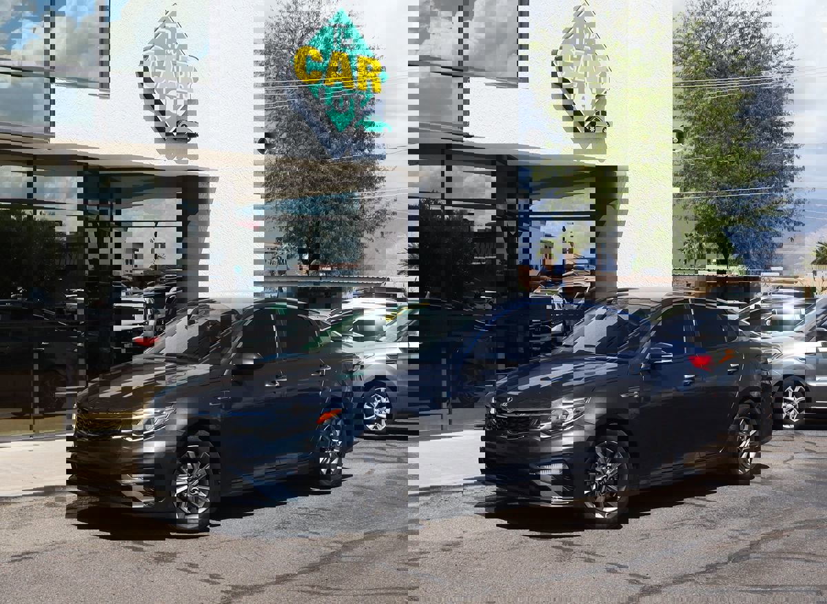 Used 2020 Kia Optima LX image 3