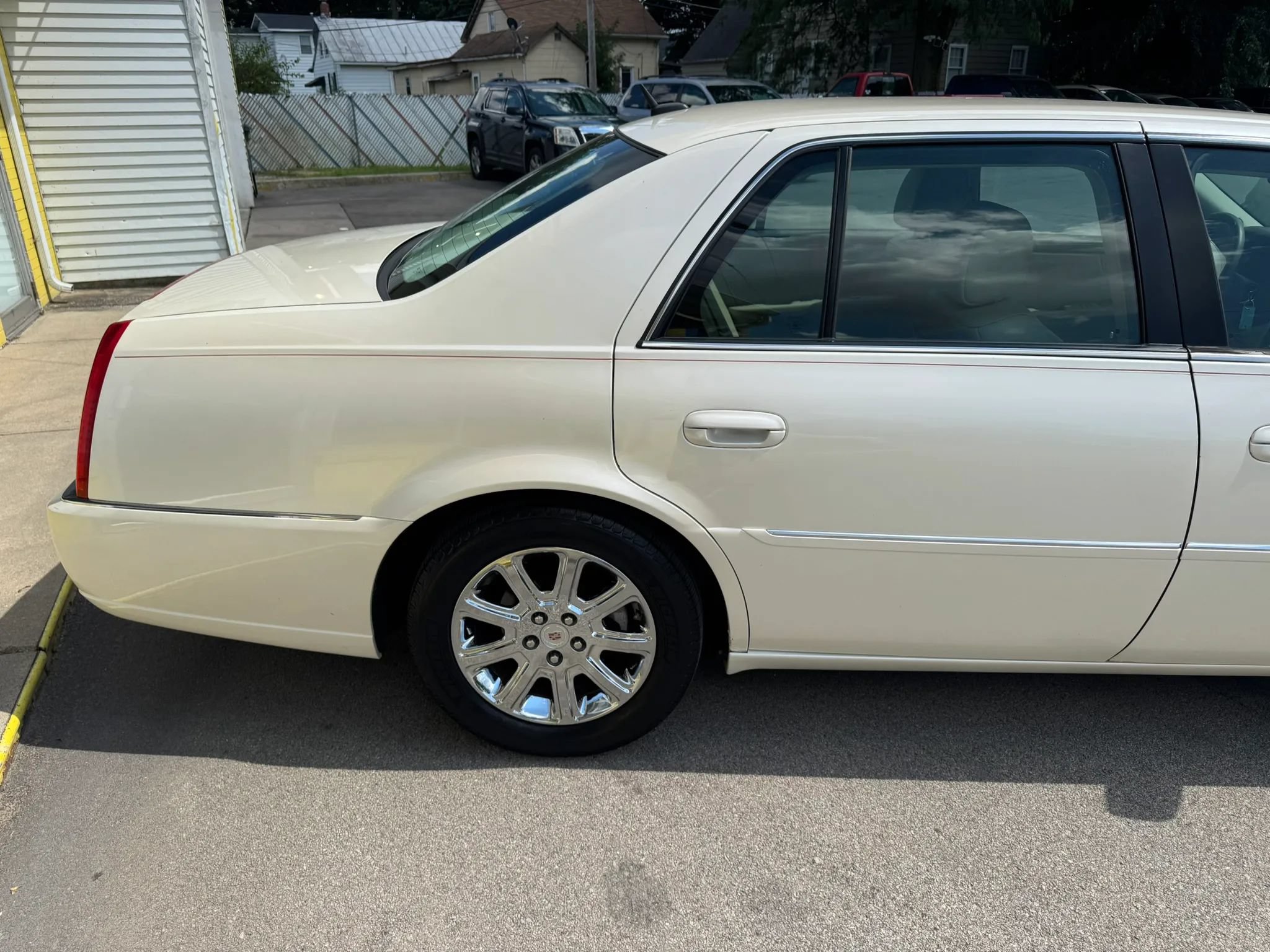 Used 2008 Cadillac DTS FWD image 10