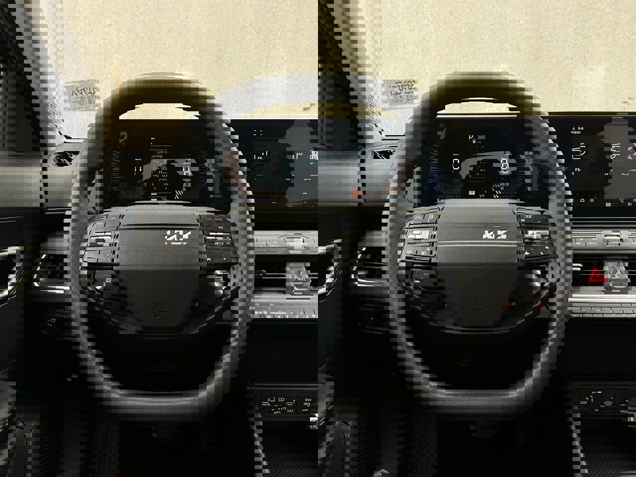 Used 2025 Kia K4 LXS image 33