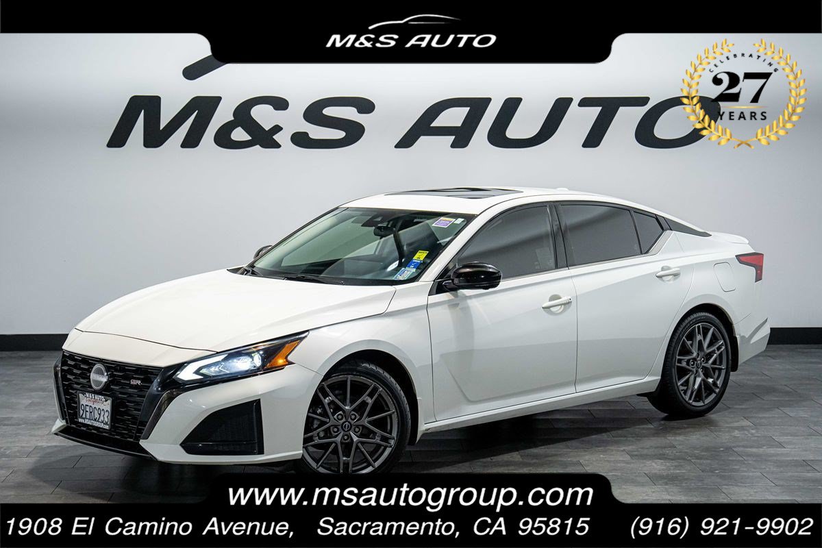 Used 2023 Nissan Altima 2.0 SR FWD image 1