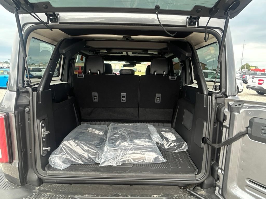 Used 2025 Ford Bronco Badlands AWD/4WD image 16