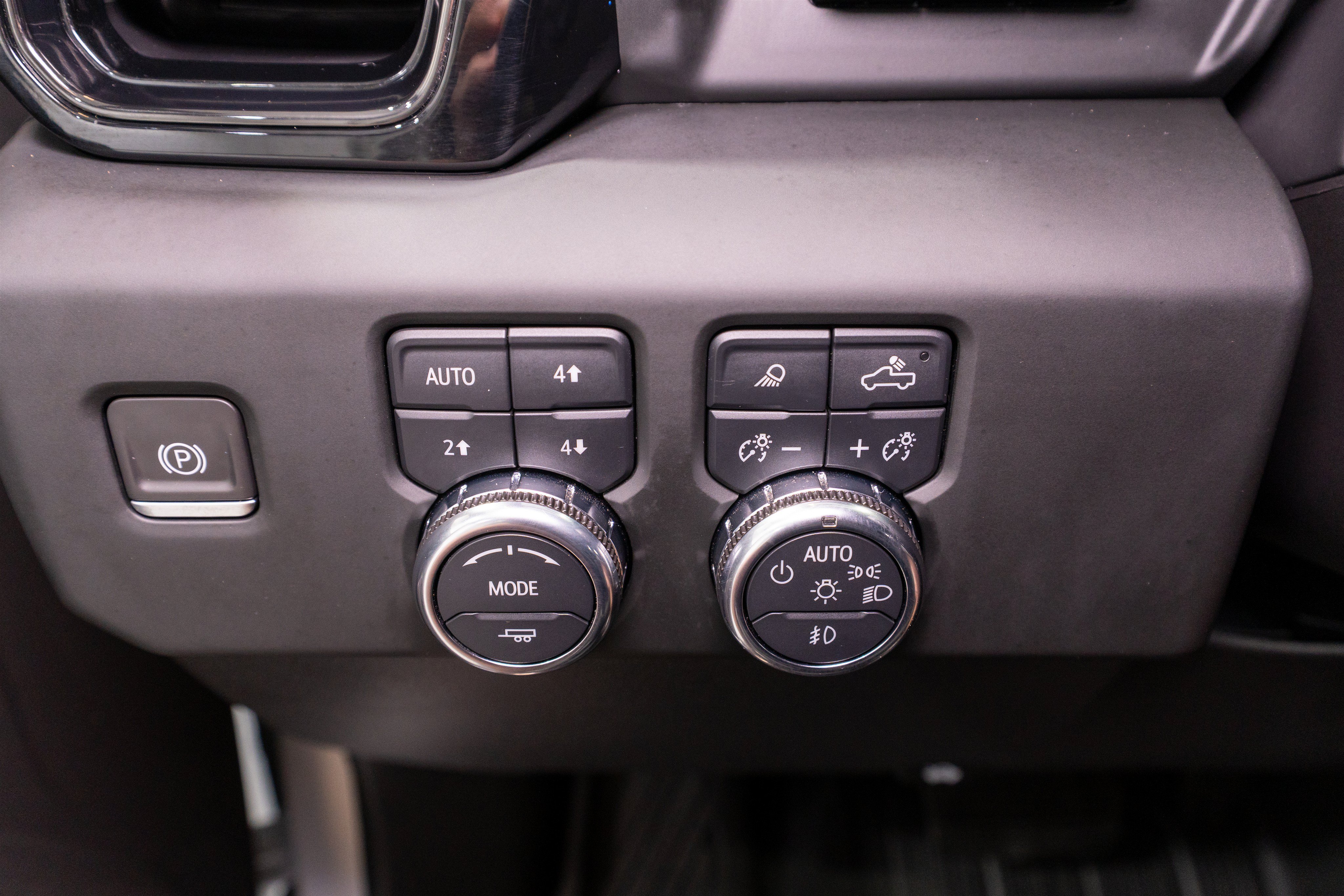 Used 2024 GMC Sierra 1500 AT4X AWD/4WD image 33