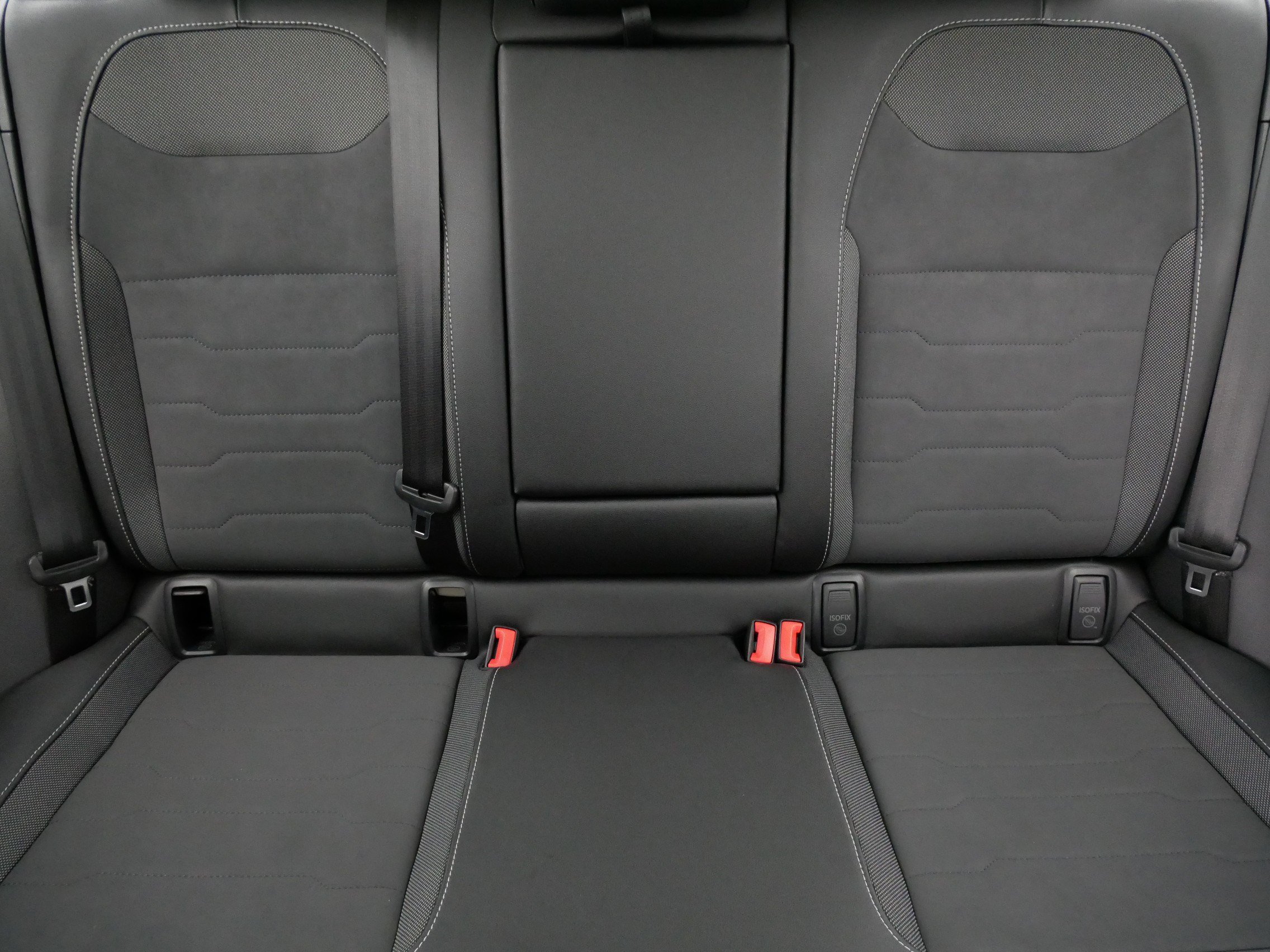 Certified 2025 Volkswagen Taos SE AWD/4WD image 13