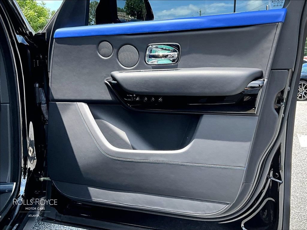 Certified 2023 Rolls-Royce Cullinan AWD/4WD image 22