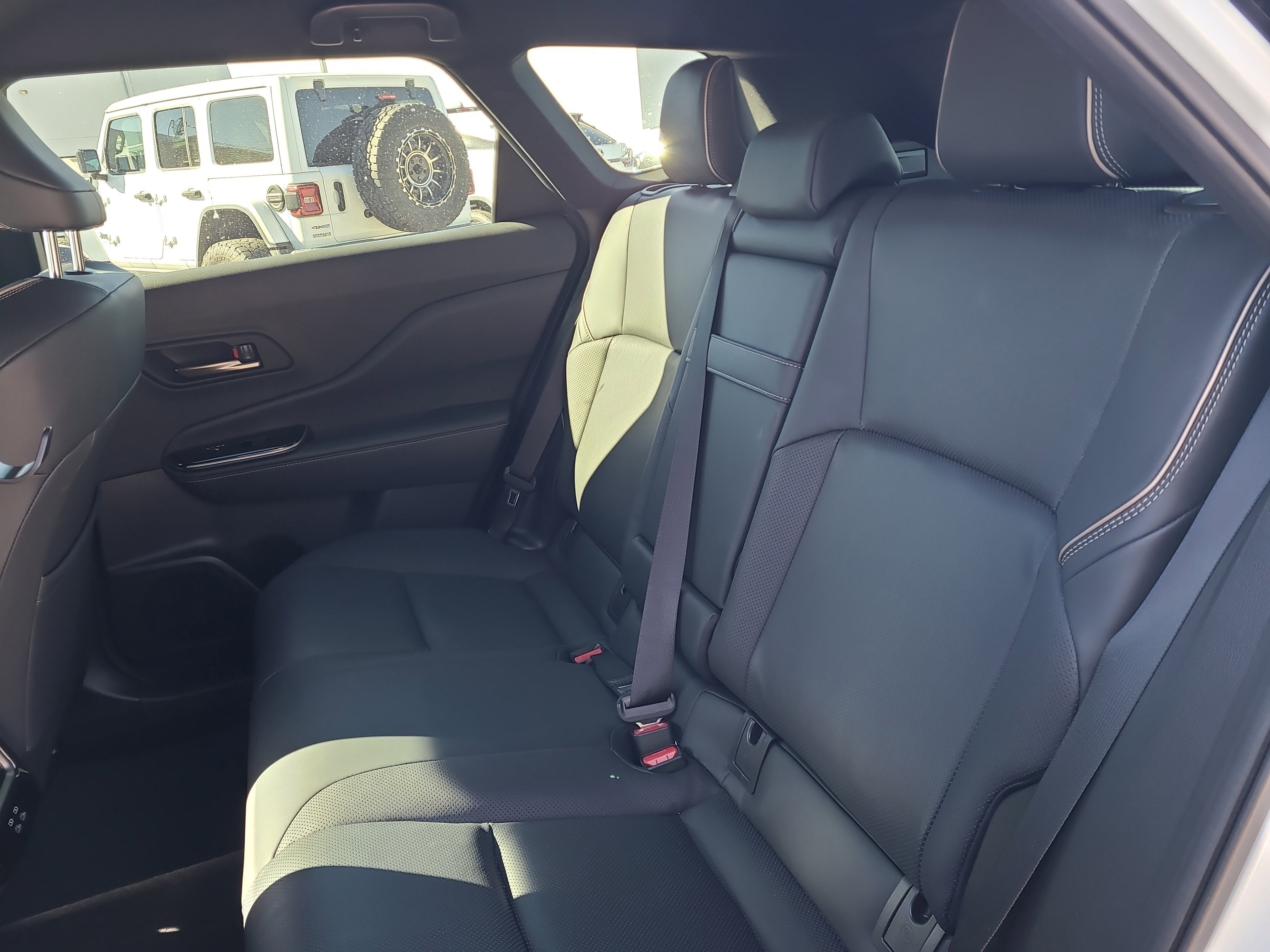 Used 2025 Toyota Crown Signia image 13