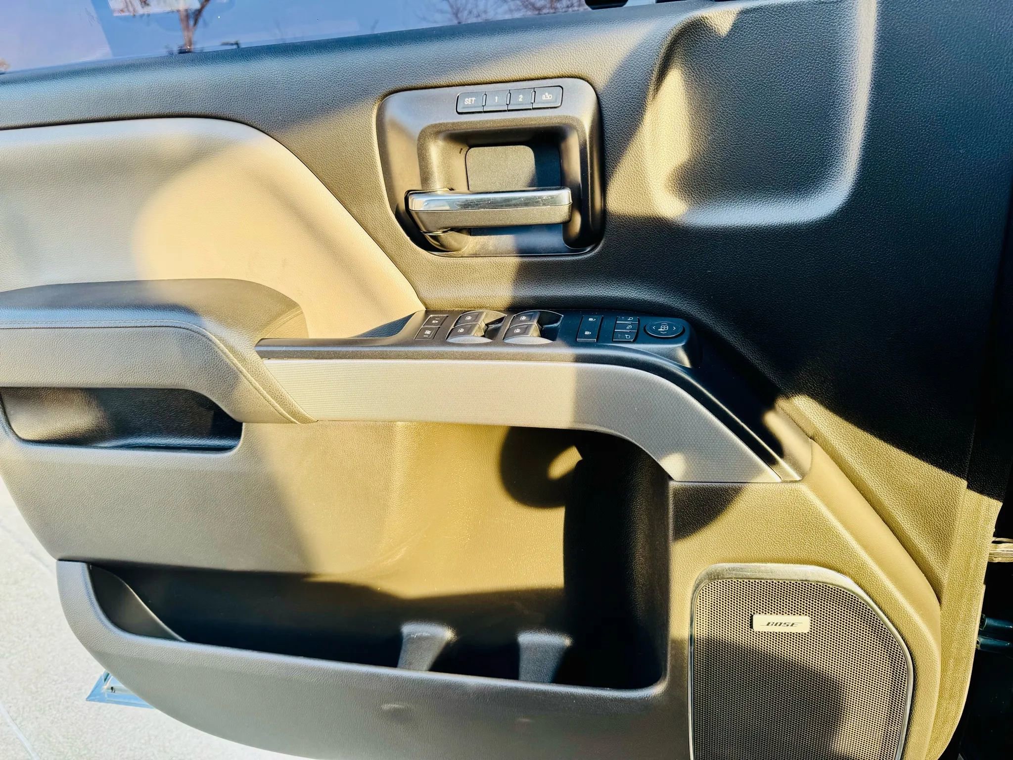 Used 2014 Chevrolet Silverado 1500 LTZ image 34