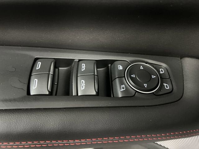 Certified 2025 GMC Yukon AT4 Ultimate w/ LPO, Floor Liner Package AWD/4WD image 24
