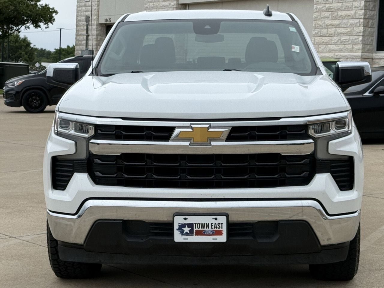 Used 2022 Chevrolet Silverado 1500 LT RWD image 8
