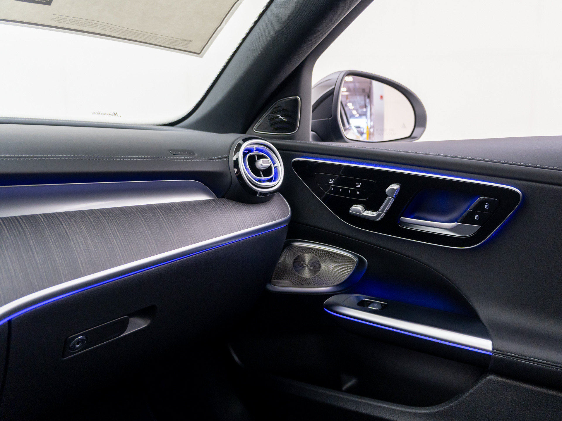 New 2026 Mercedes-Benz C 300 4MATIC Sedan image 33