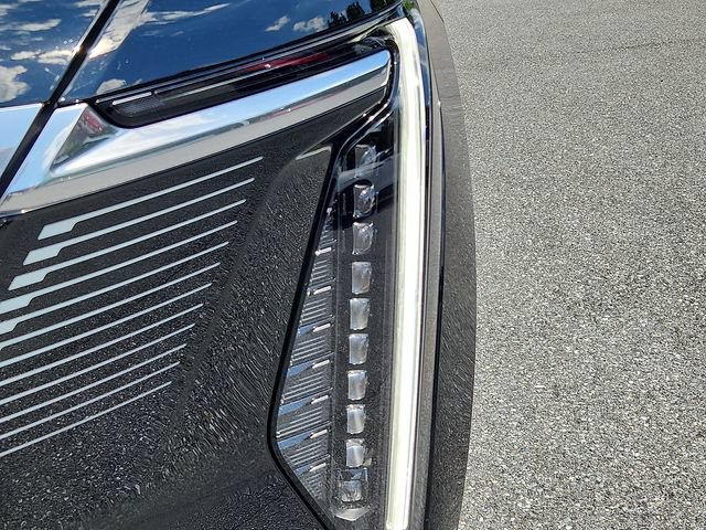 Certified 2025 Cadillac Escalade IQ Luxury 2 w/ LPO, Premium Carpet Package AWD/4WD image 9
