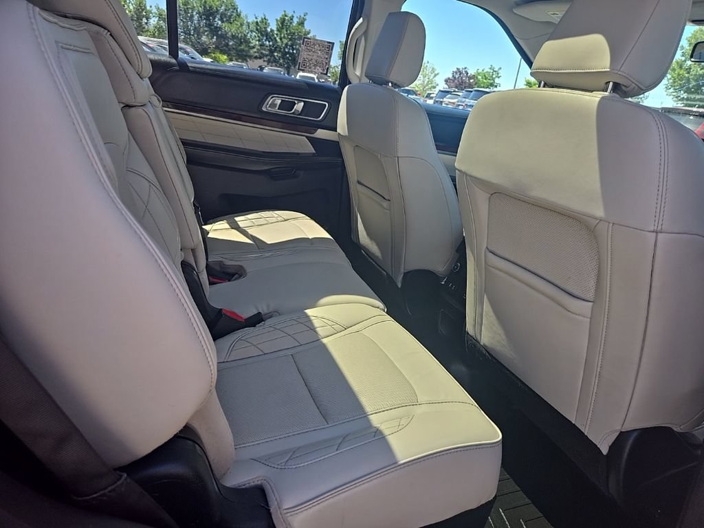 Used 2018 Ford Explorer Platinum AWD/4WD image 28