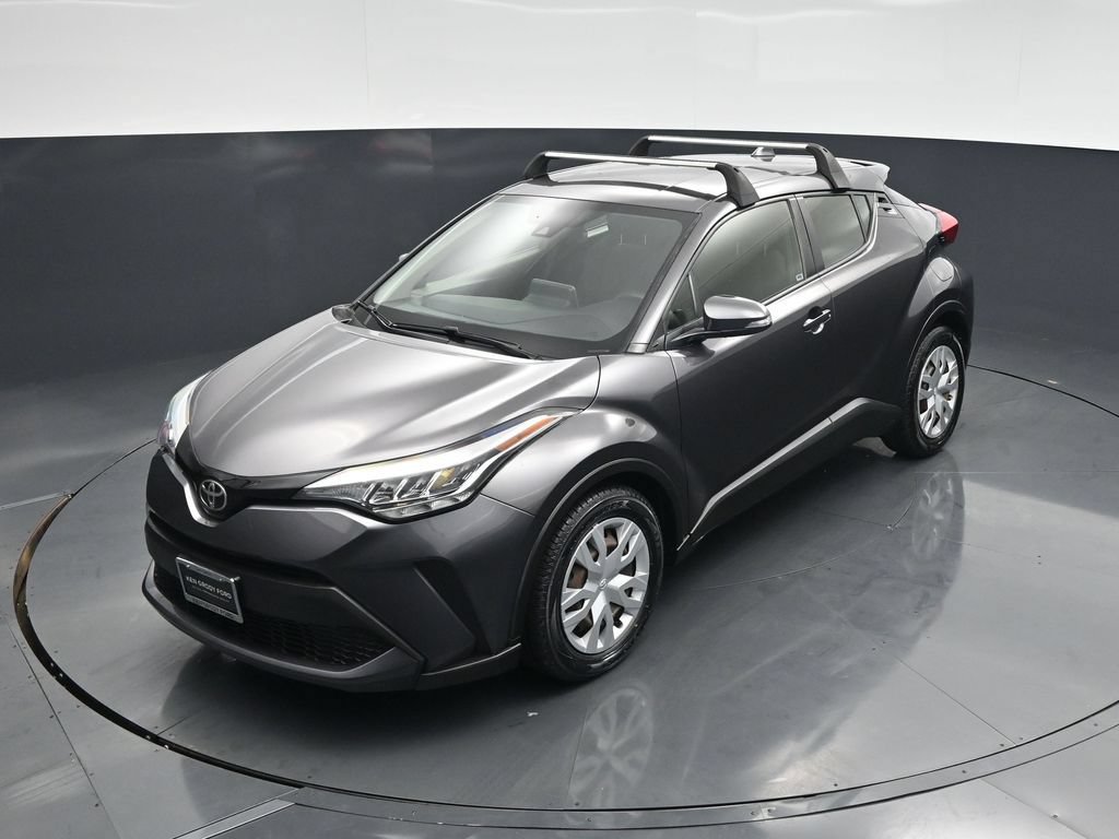 Used 2020 Toyota C-HR LE FWD image 33