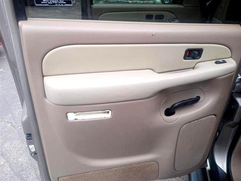 Used 2002 Chevrolet Suburban LT image 8