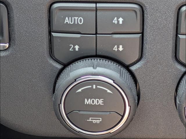 New 2026 Chevrolet Silverado 1500 High Country w/ Technology Package AWD/4WD image 31