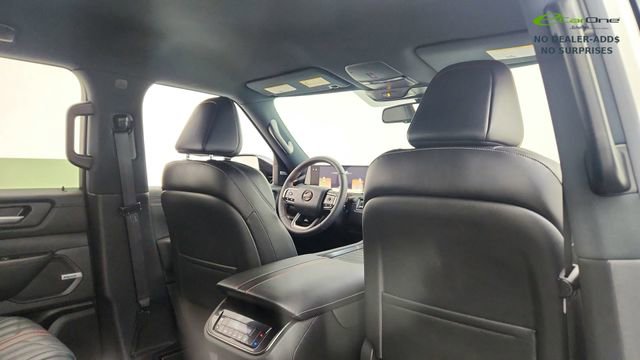 Used 2026 Nissan Armada PRO-4X w/ Captain's Chari Seat Package AWD/4WD image 26
