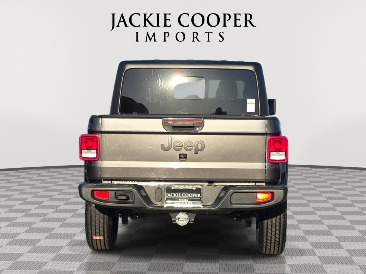 Used 2022 Jeep Gladiator Sport AWD/4WD image 6