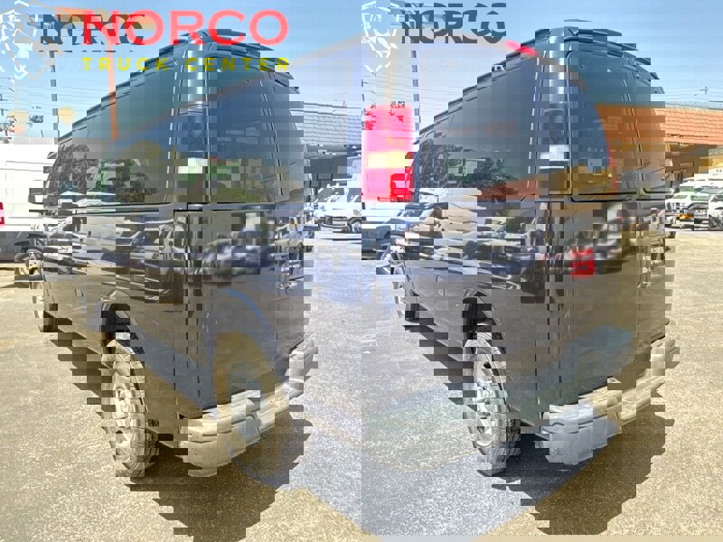 Used 2014 Chevrolet Express 3500 LS image 9