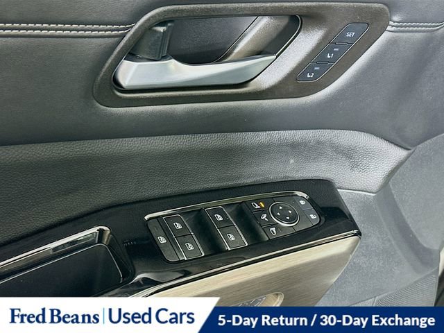 Used 2022 Nissan Pathfinder Platinum w/ Cargo Package image 20