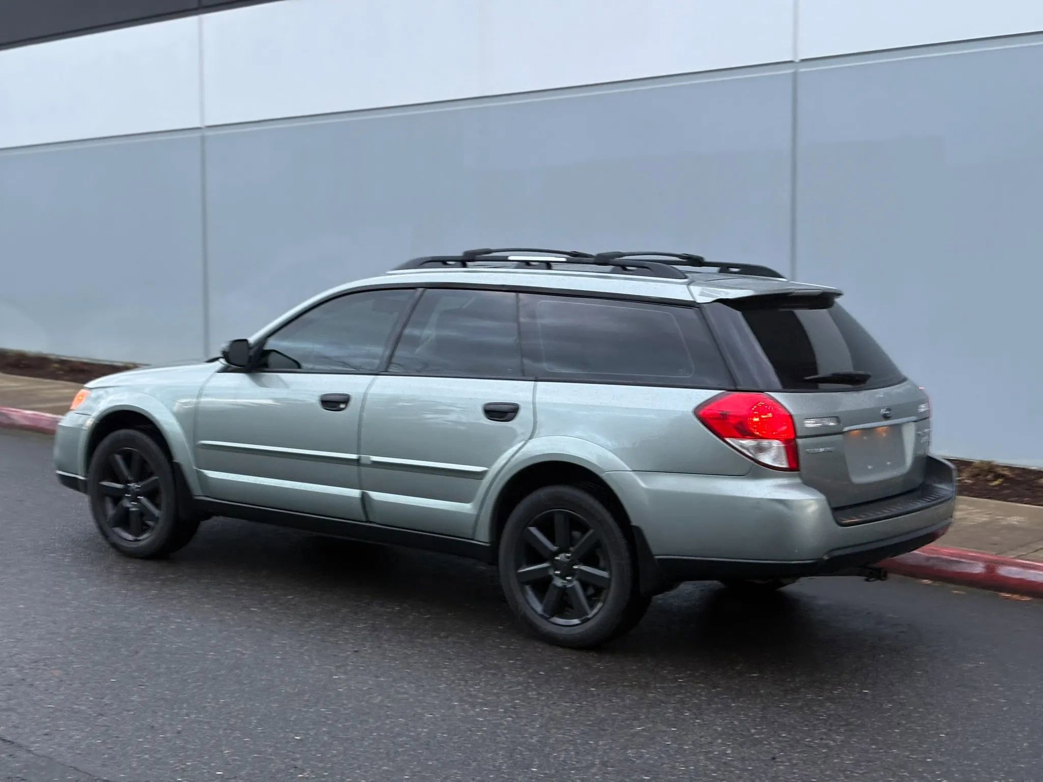 Used 2009 Subaru Outback 2.5i Special Edition image 4