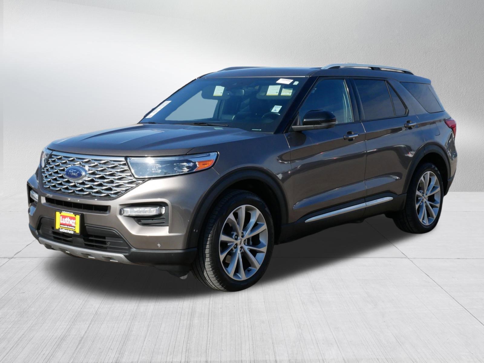 Used 2021 Ford Explorer Platinum image 3