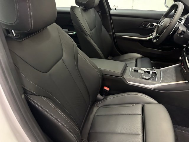 Used 2025 BMW 330i xDrive Sedan w/ Premium Package image 42