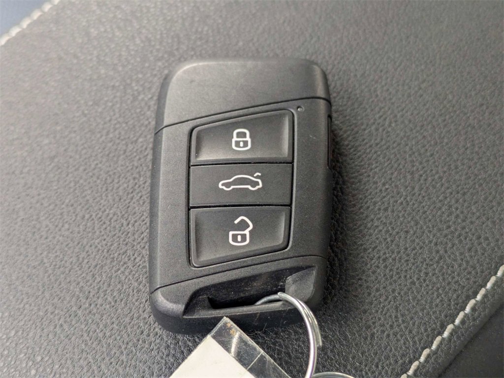 Used 2025 Volkswagen Taos S image 41