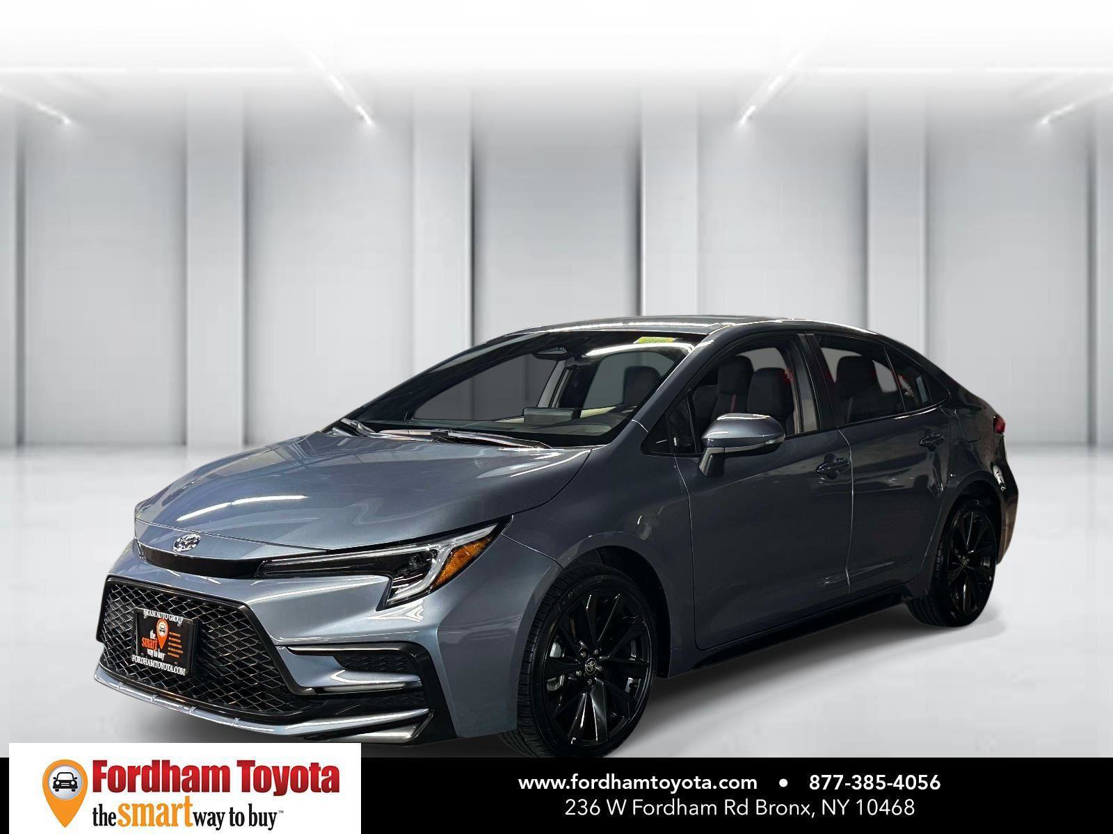 Used 2023 Toyota Corolla SE FWD image 4