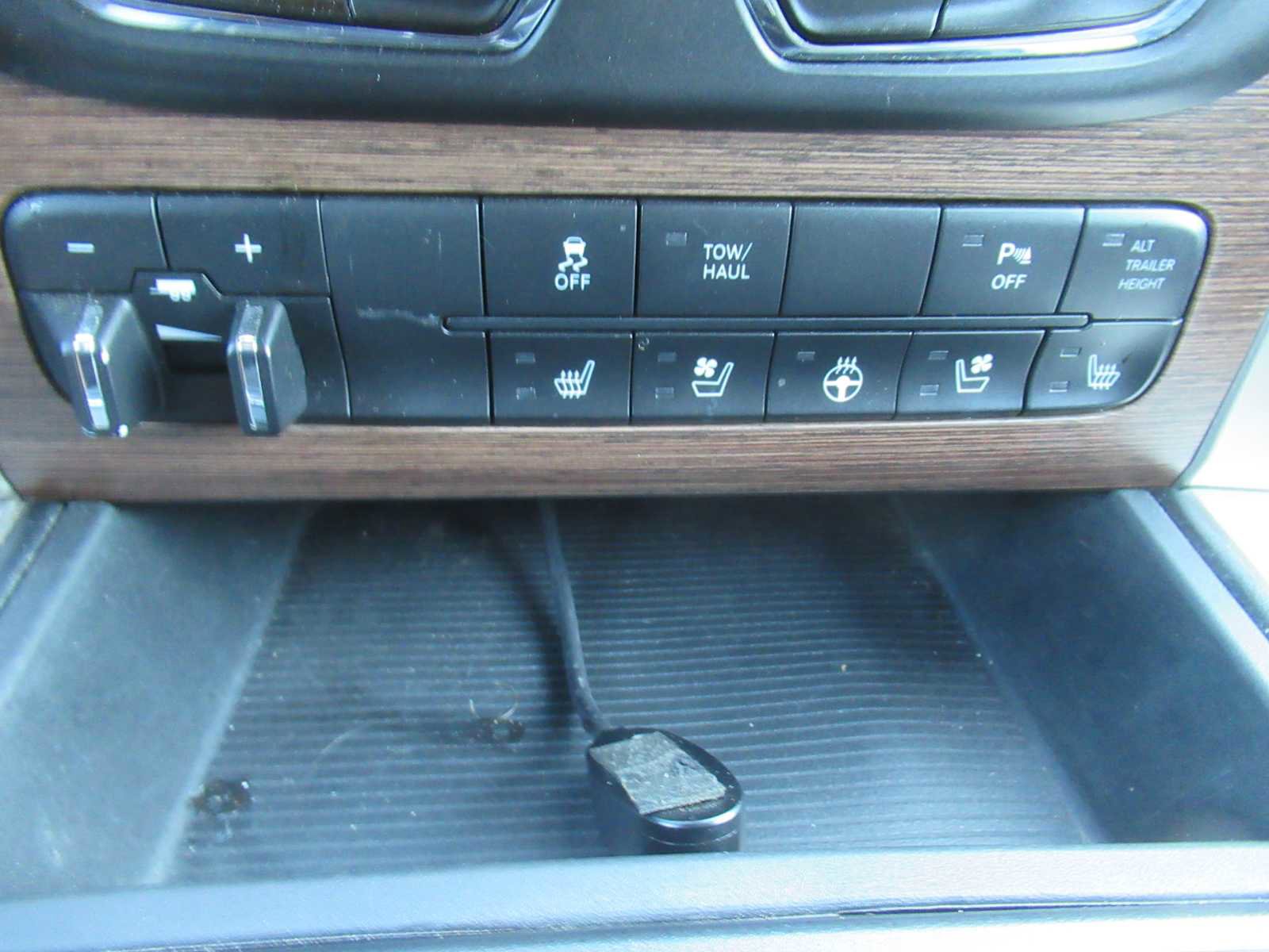 Used 2014 RAM 2500 Laramie image 37