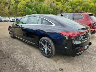 Used 2023 Mercedes-Benz EQS 580 4MATIC Sedan image 3