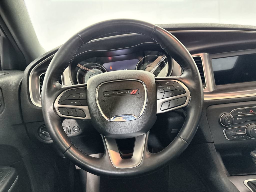 Used 2021 Dodge Charger SXT w/ Leather Interior Group RWD image 11
