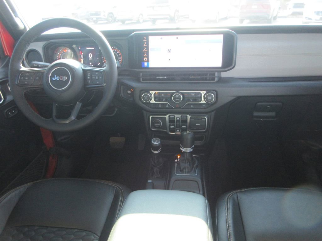 Used 2025 Jeep Wrangler Sport S image 16