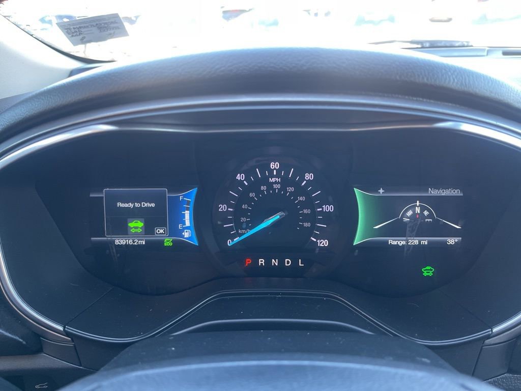 Used 2020 Ford Fusion SE image 11