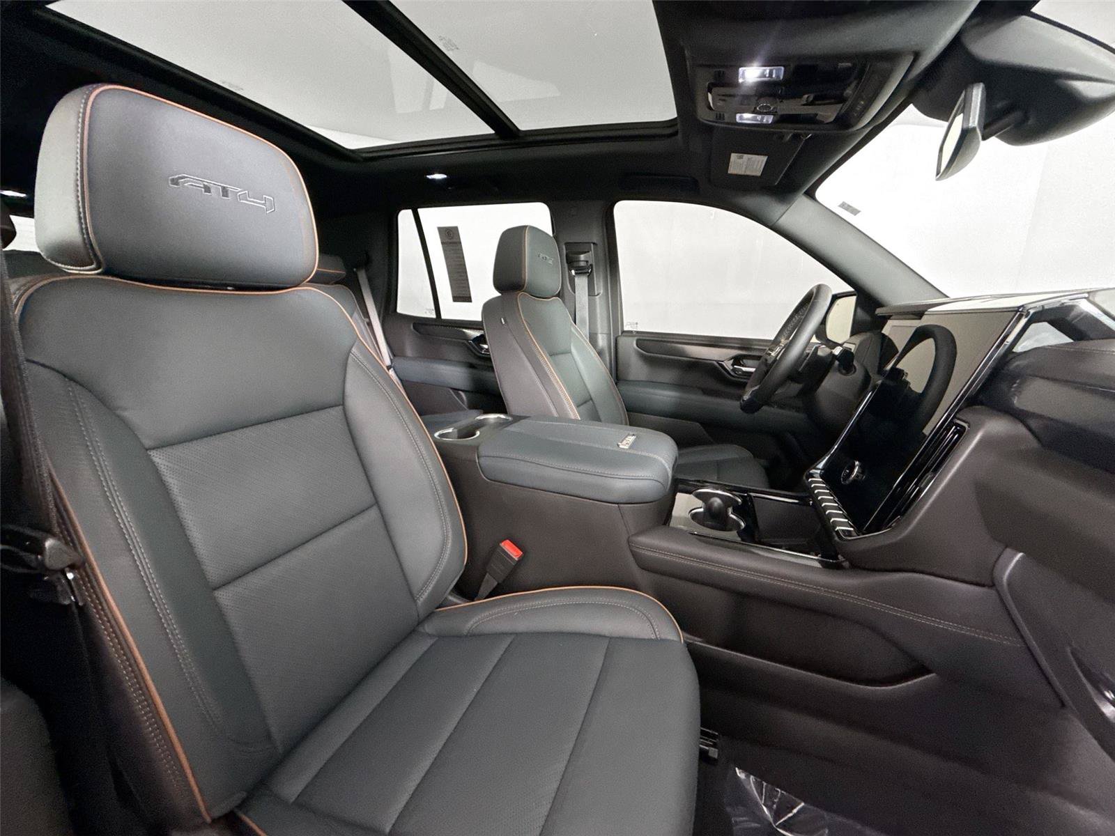 Used 2026 GMC Yukon AT4 AWD/4WD image 58